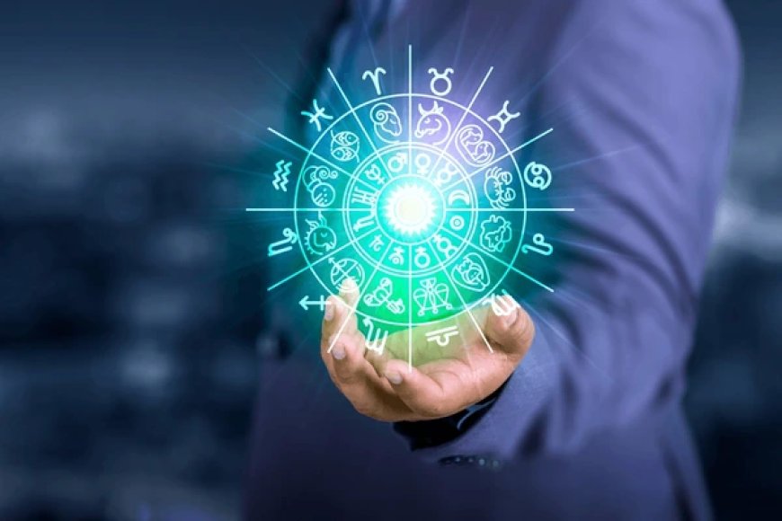 What defines a good astrologer in India